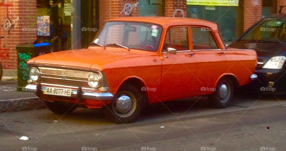 Old automobile in Milan 