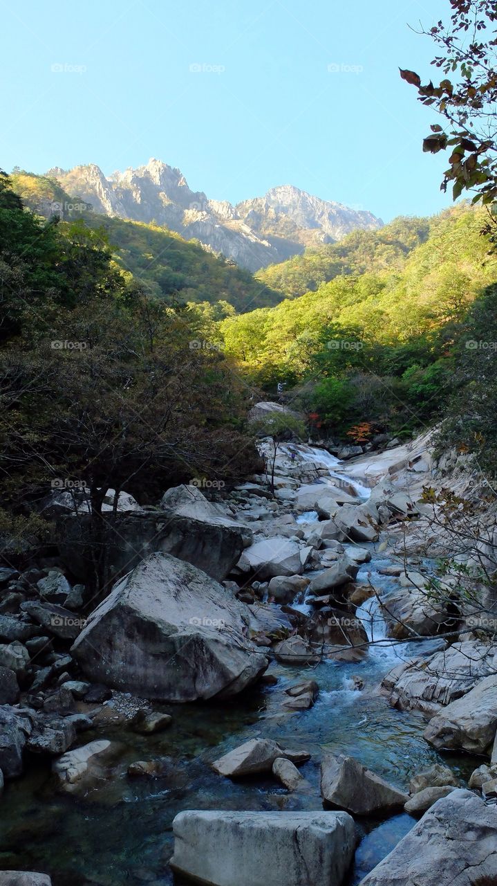 A scenic view in Seoraksan Korea