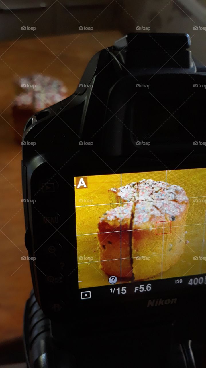 food photography, traditional cake on the camera screen