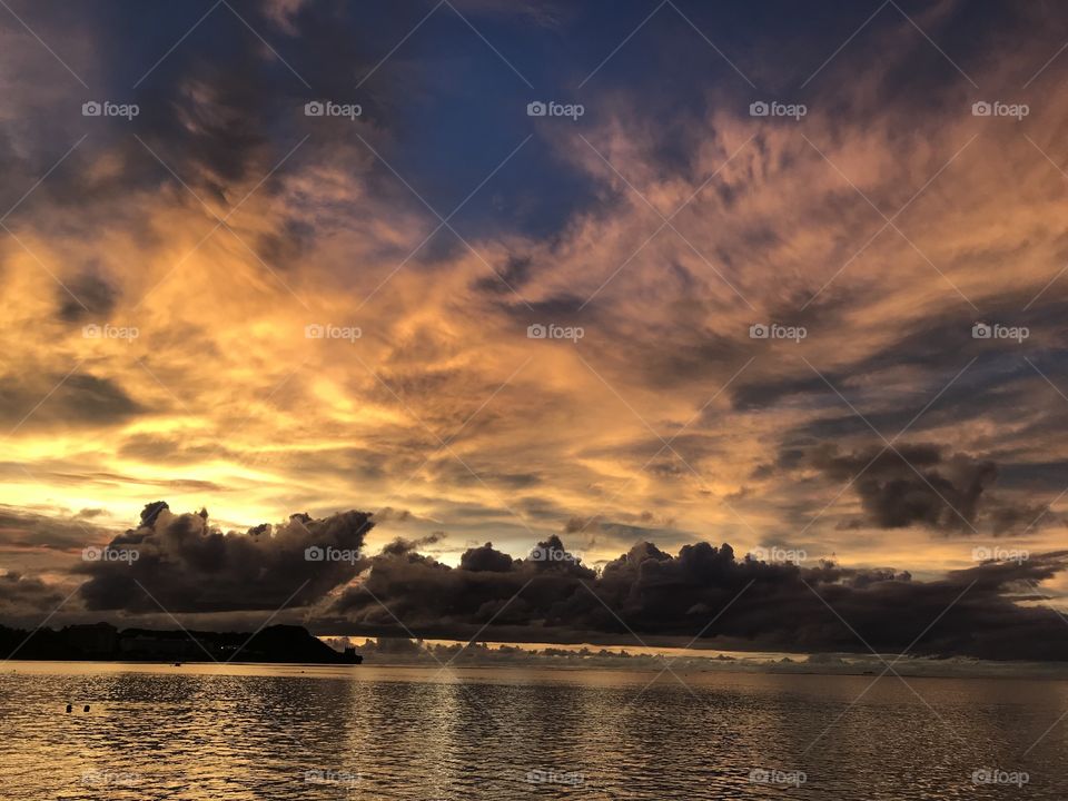 Mountains over three sea 