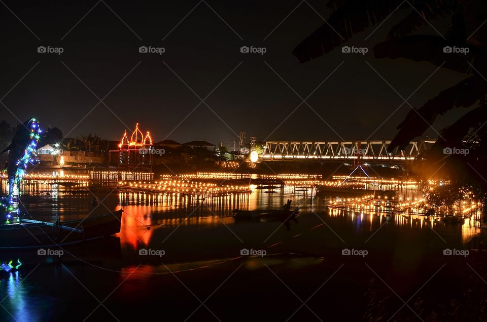 "malam pasang lampu" is a traditional gorontalo society held in the last three days leading up to eid These lights come from old bottles that are plaited and filled with kerosene