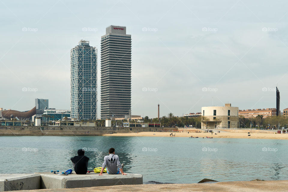 Mirando al mar y la ciudad