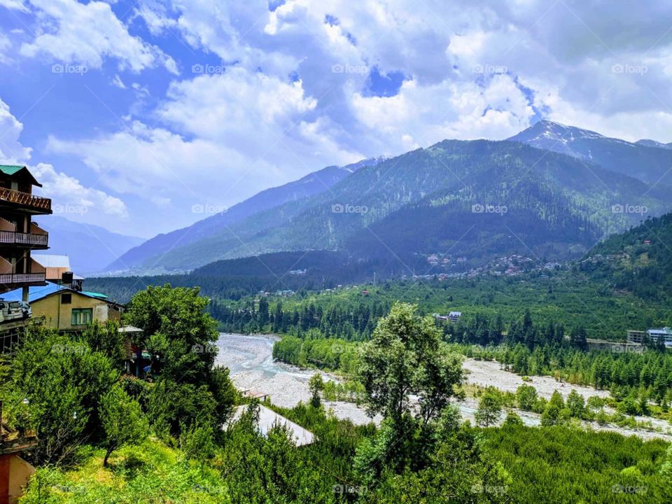 manali is way too beautiful than any fairy tale!