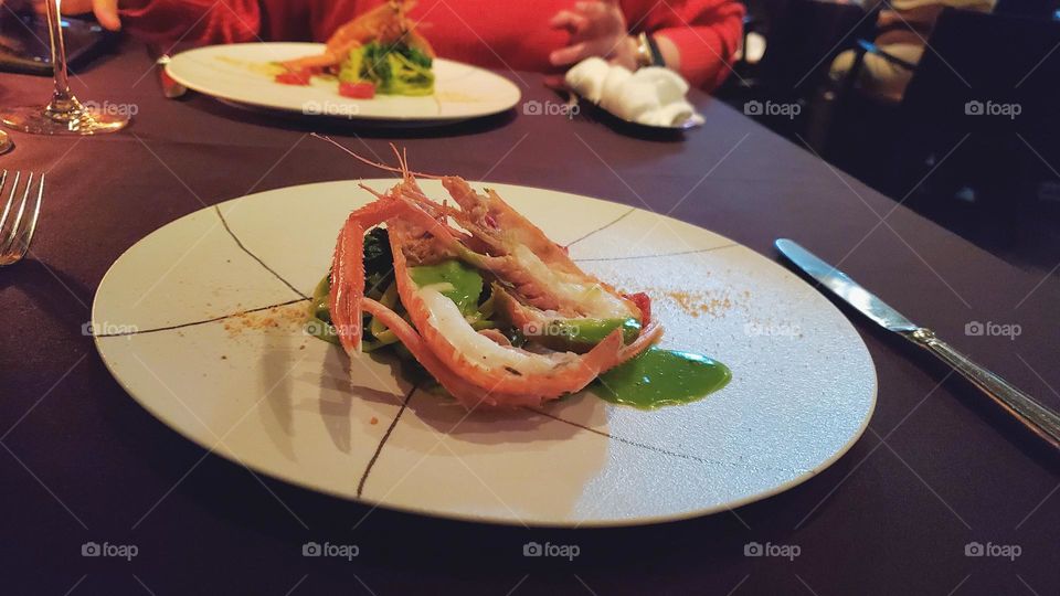 shrimp with avocado sauce