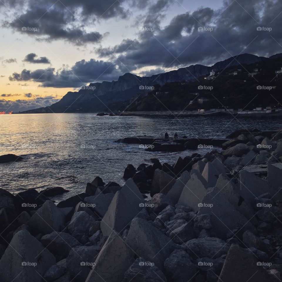 Sunset at the seashore 