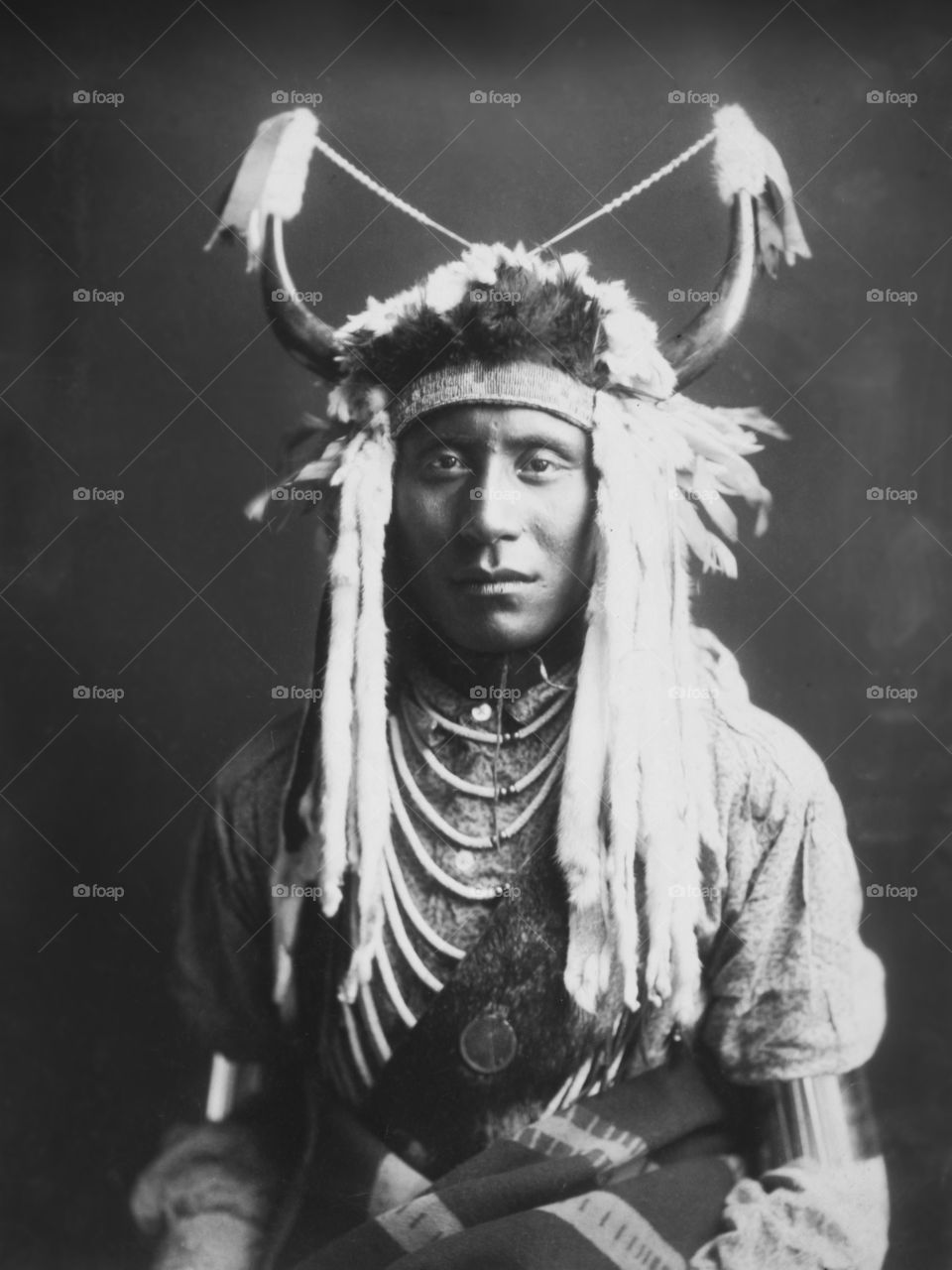 Head Carry photographed circa 1900 by Edward S. Curtis