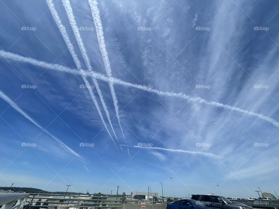 Louisville Airplane vaport trail. Beautiful patterns sky patterns. 