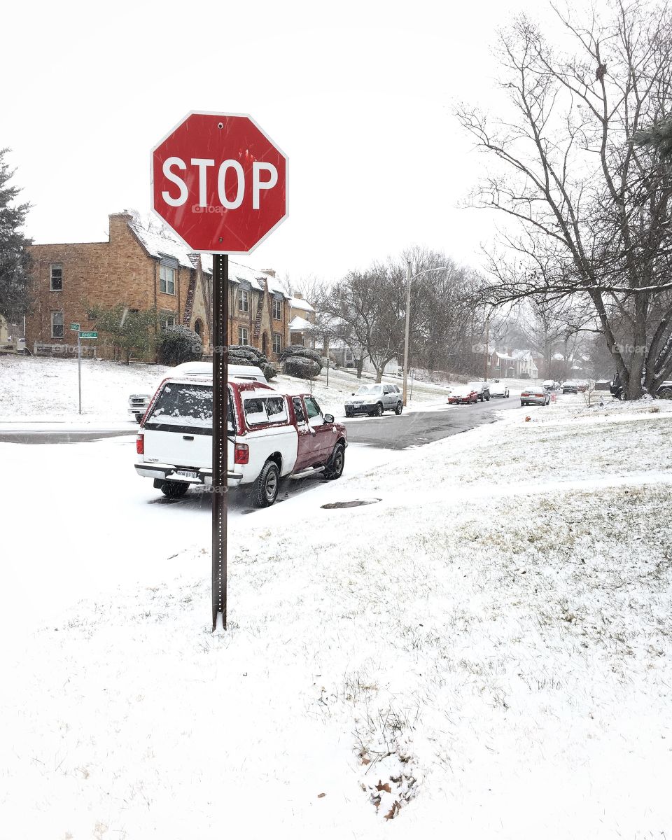 Snowy street scene 