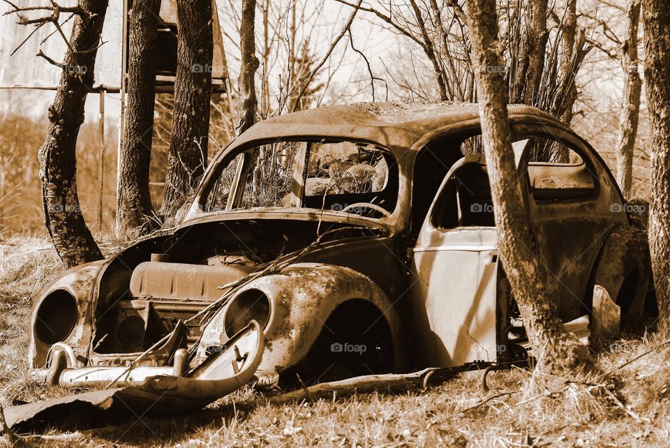 Old car. A very old and broken car