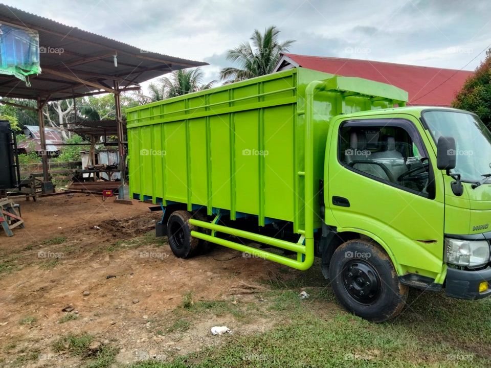 Photo or image or background about the truck box that has been serviced and has been installed with other truck parts