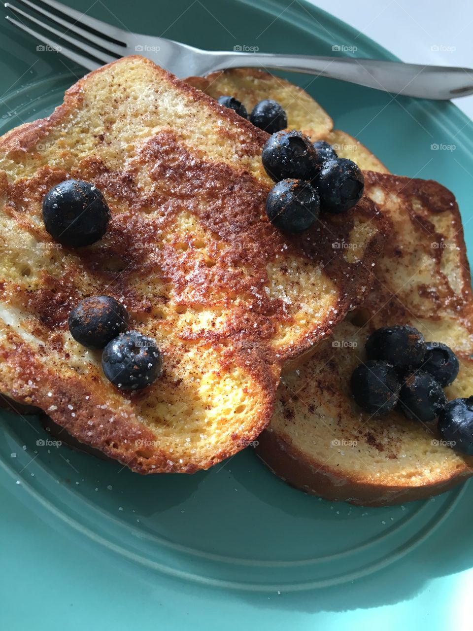 French Toast with Cinnamon, Sugar and Blueberries 