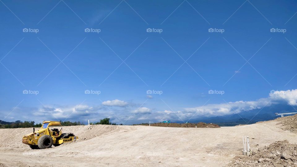 satu eksafator di proyek