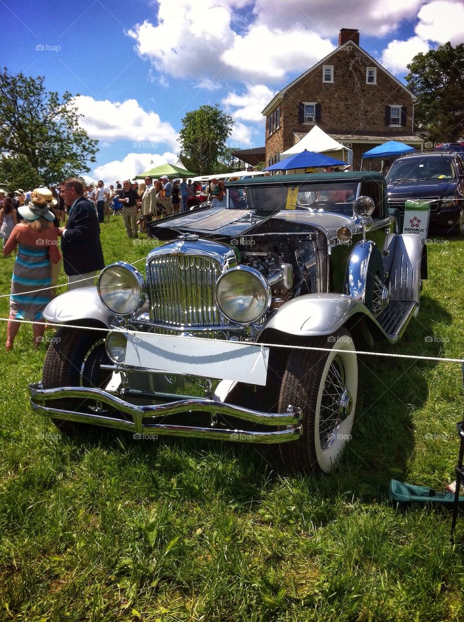 Duesenberg at the Radnor Hunt Races