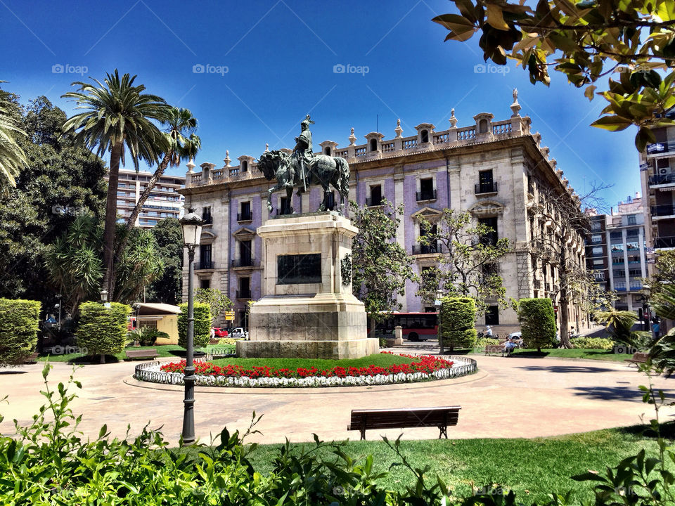 El Parterre. El Parterre, Estatua de Jaime I y Tribunal Superior de Justicia (Valencia - Spain)