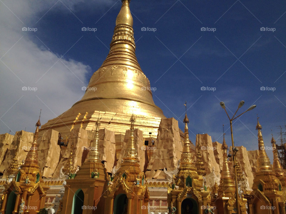 Shwedagon Pagoda in Yangon Myanmar Birma