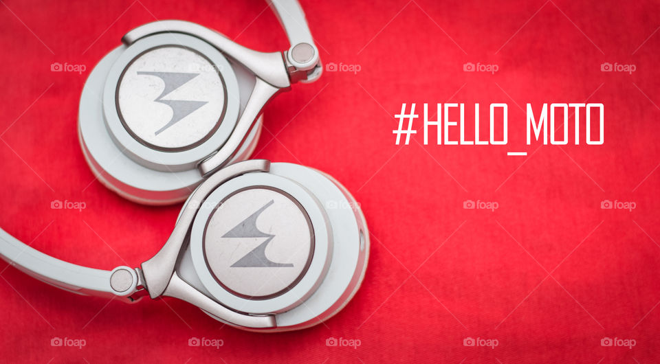 Hello_Moto.
EARPHONES
HIGH QUALITY AUDIO
ENJOY THE BEAUTY OF MUSIC 🎧🎧