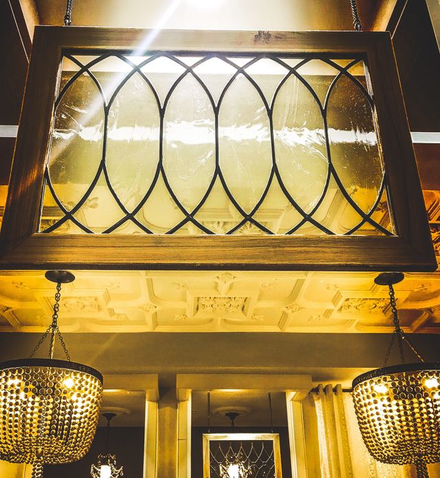 Stained glass window 