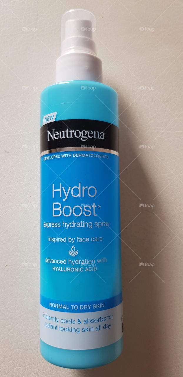 Neutrogena hydro boost express hydrating facial spray for radiant looking skin normal to dry