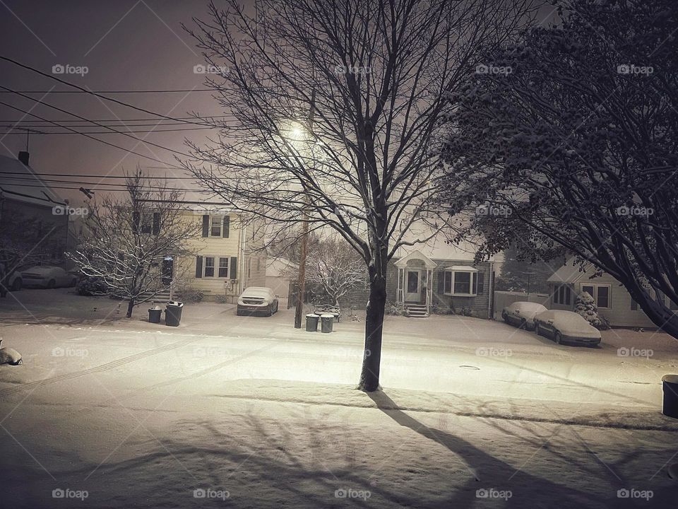 The start of a snow storm in Connecticut during the night 