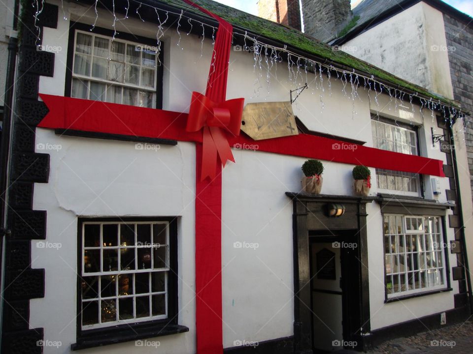 Pub Gift Wrapped