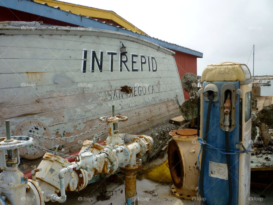 boat old ship gas by kenglund