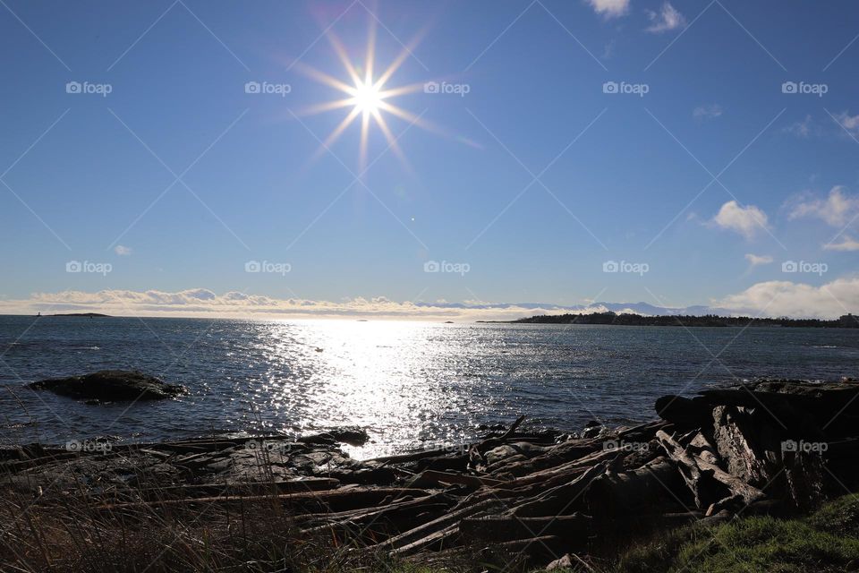 Sunshine over the ocean 