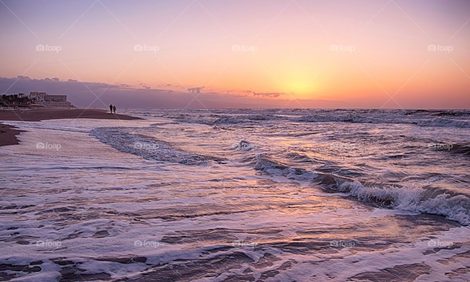 Golden hour in the sea