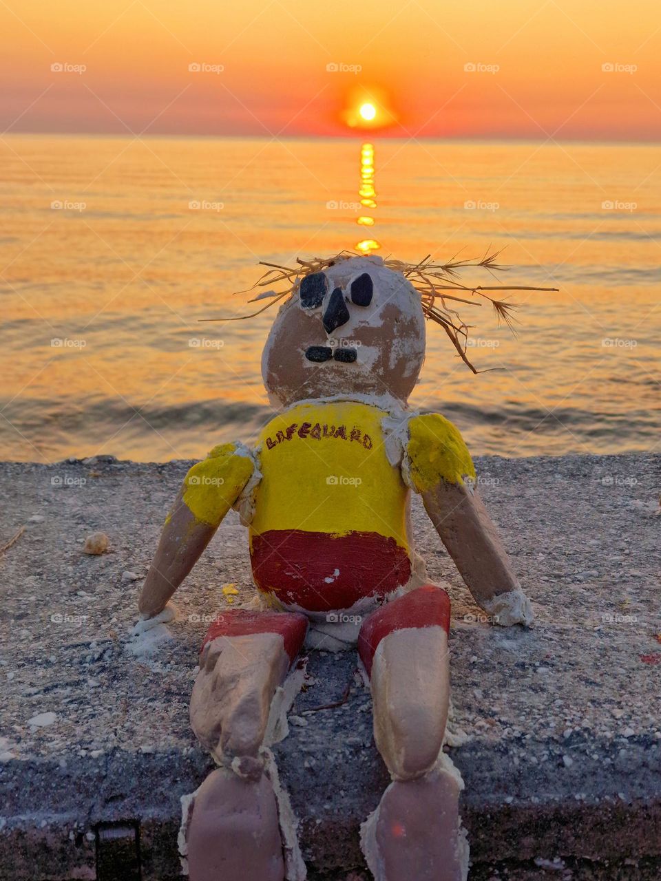 sunny day, the lifeguard is ready