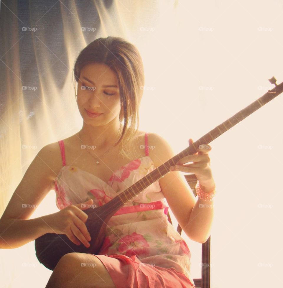 musician persian girl 