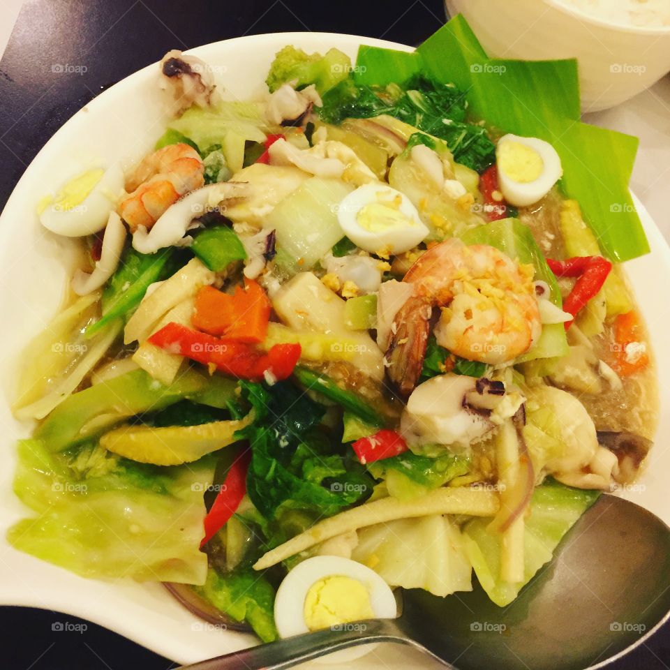 Mixed veggies with Shrimp and Quail's eggs