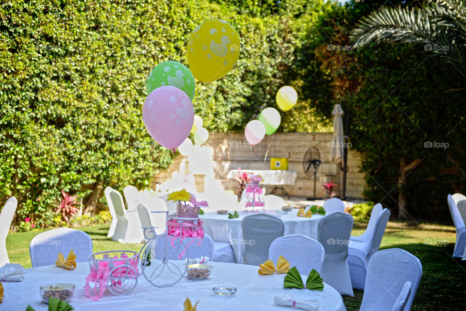 party decoration with bicycle center peices and balloons