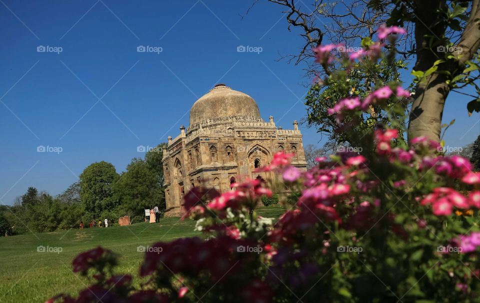 Bada Gumbad in Lodhi Garden in New Delhi