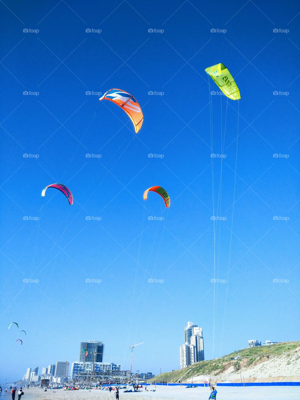 Kiteboarding is an action sport .
The power of the wind. Sea.
