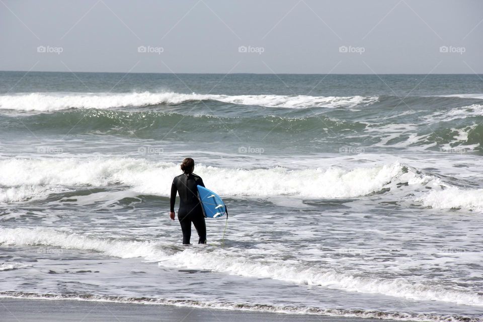 Surfing Woman 