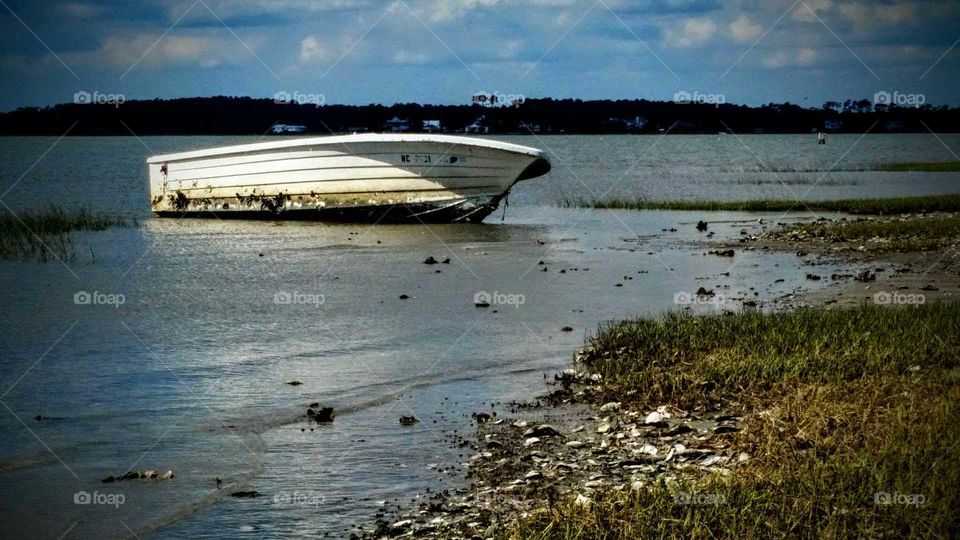 ship wrecked island side