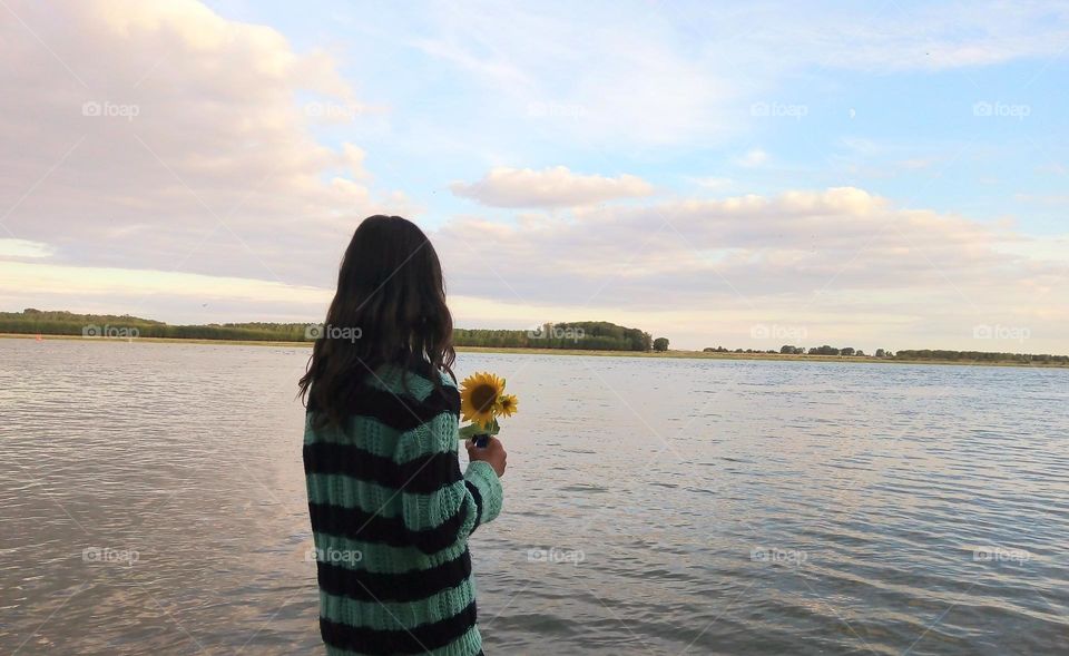 Girl whit flower..