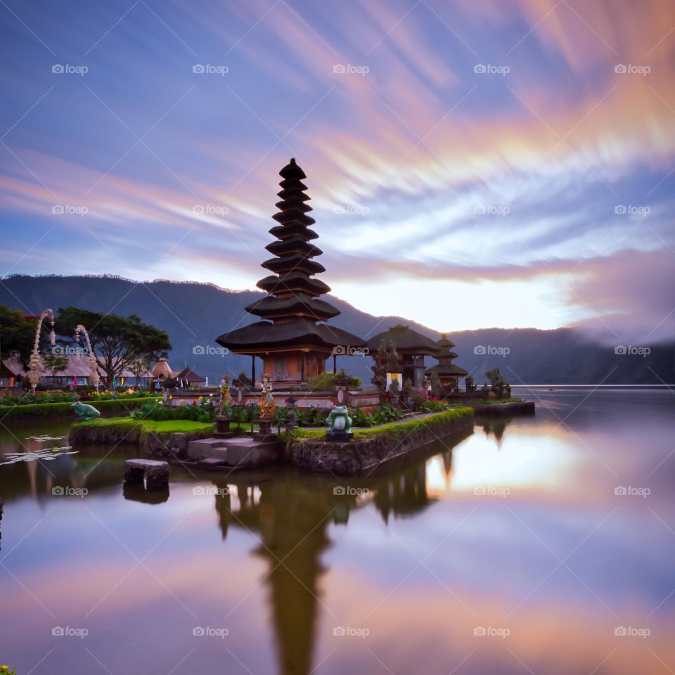 Ulun danu beratan temple in bedugul bali Indonesia