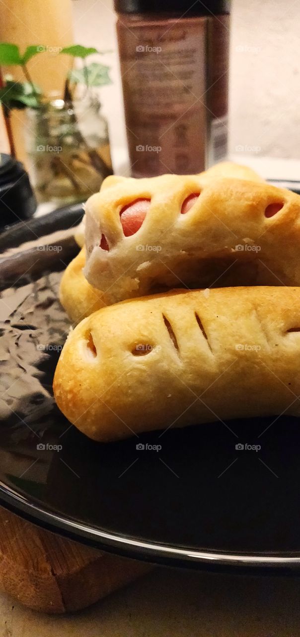 Pigs in a blanket /Sausages in a dressing gown