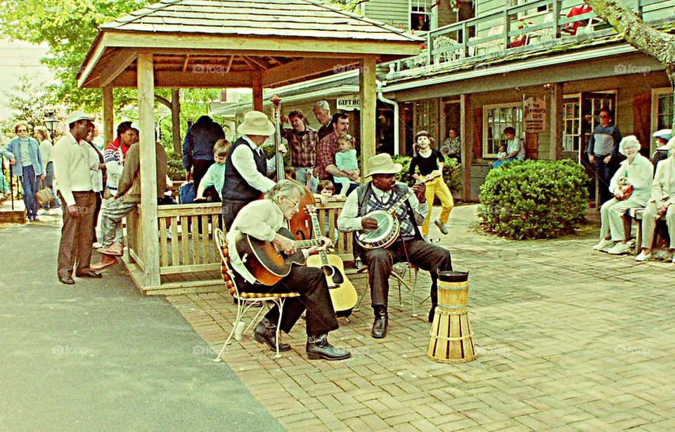 Kitchen Kettle Village Band