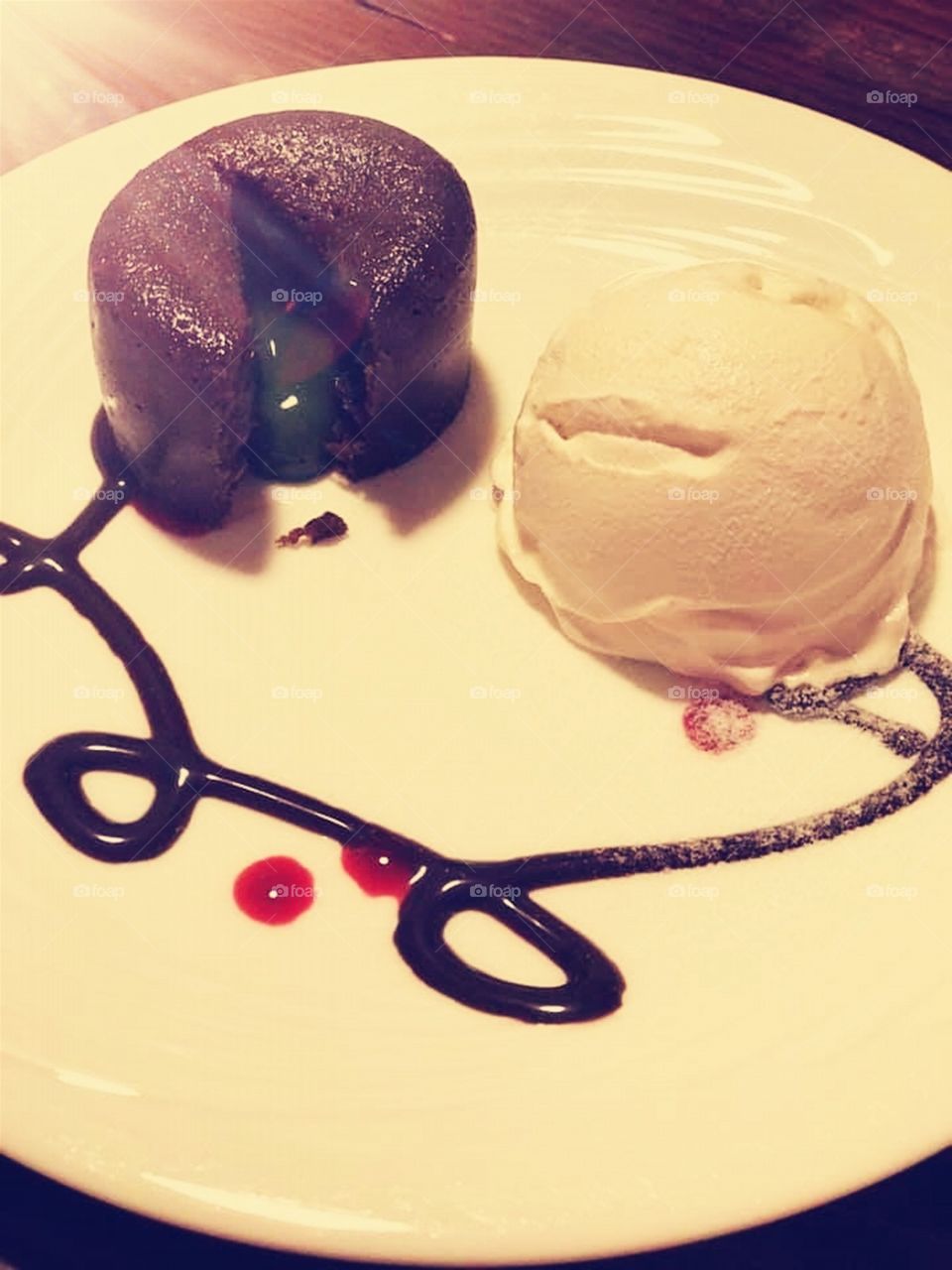 Choco Fondant Cake with Bitter Macha Inside for a Sweet Contrast