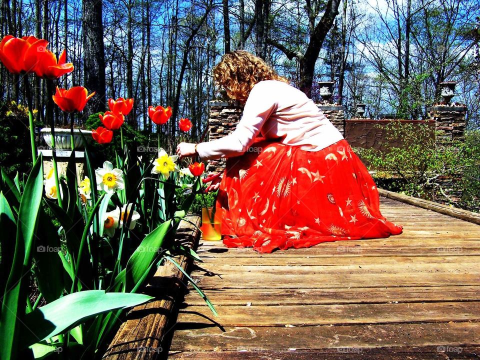 Mama picking Tulips