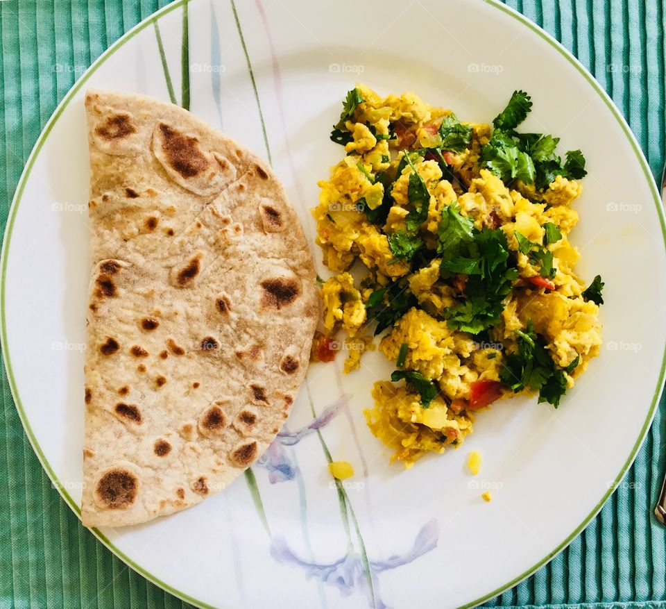 Indian breakfast, masala scrambled eggs, colourful food photos 
