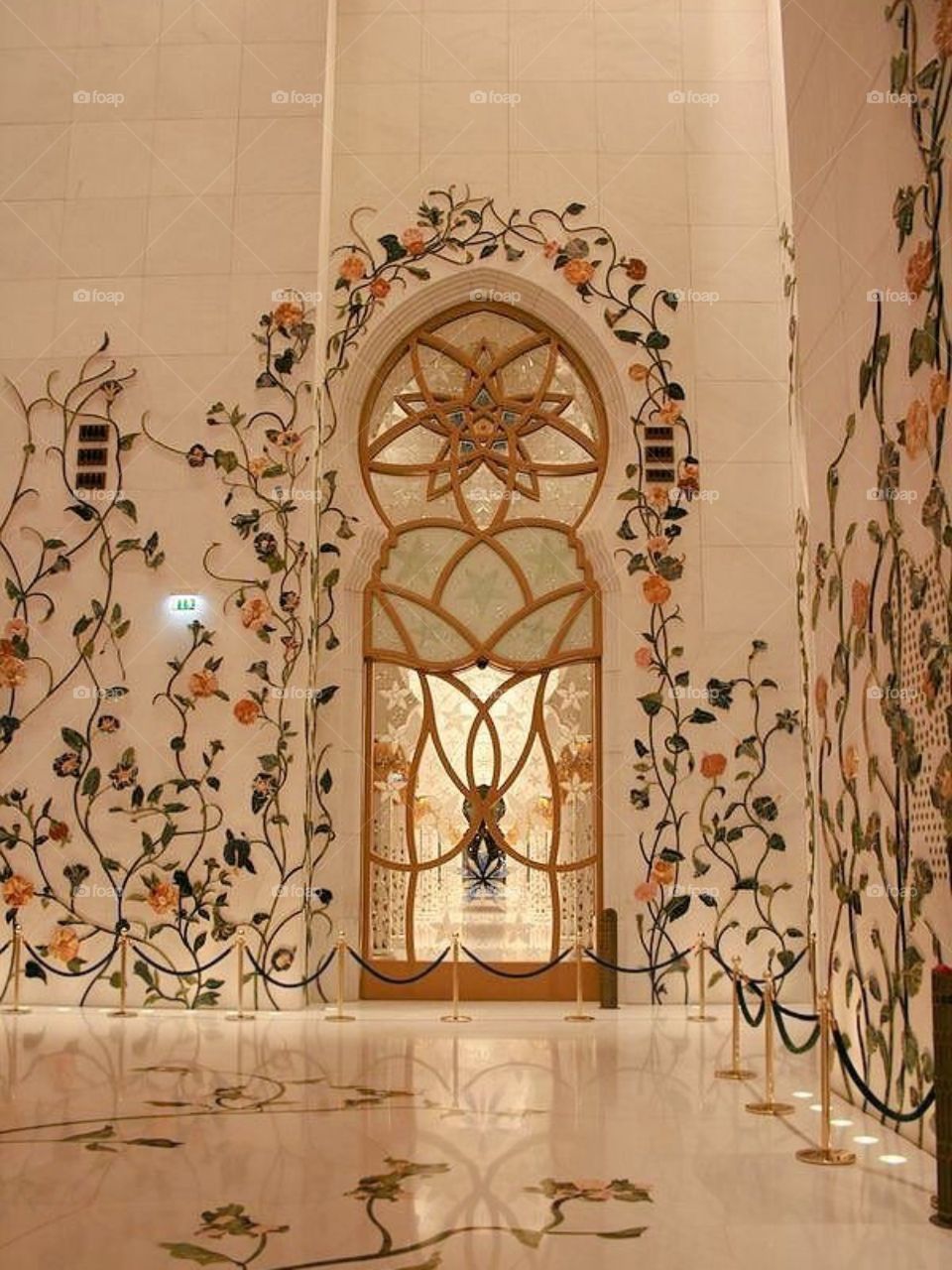 Islamic architecture of Sheikh Zayed Mosque