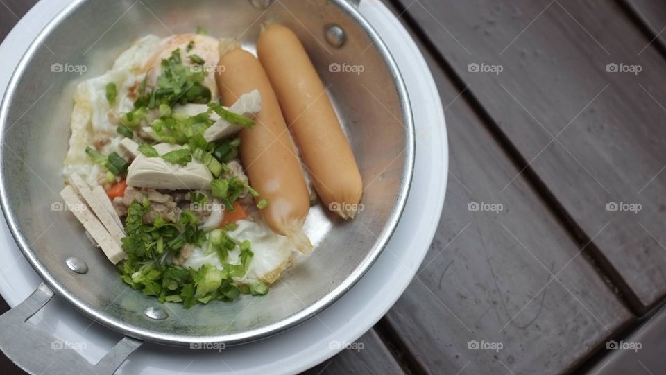 This breakfast is called a pan of egg.