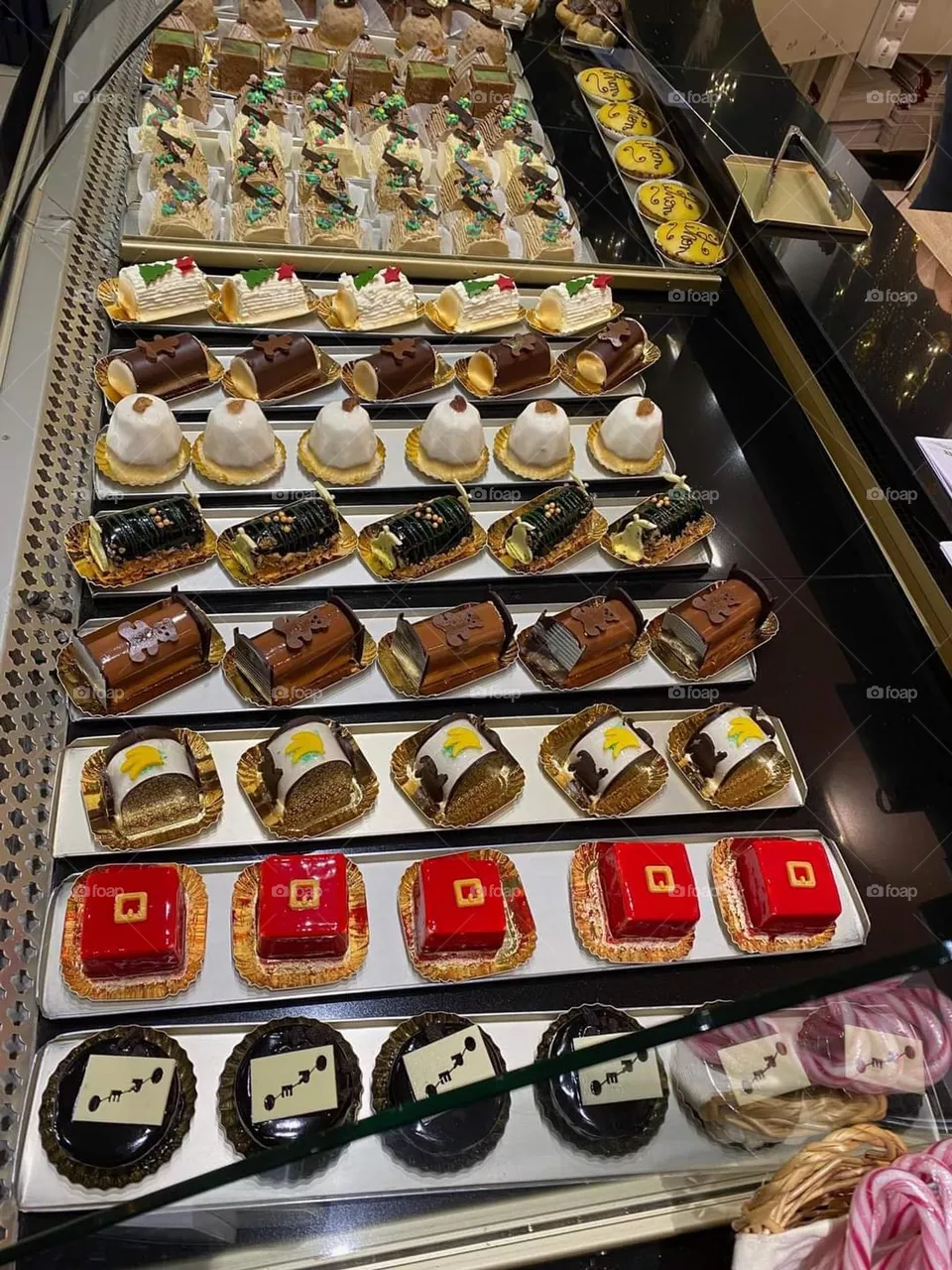 Cakes, pastries