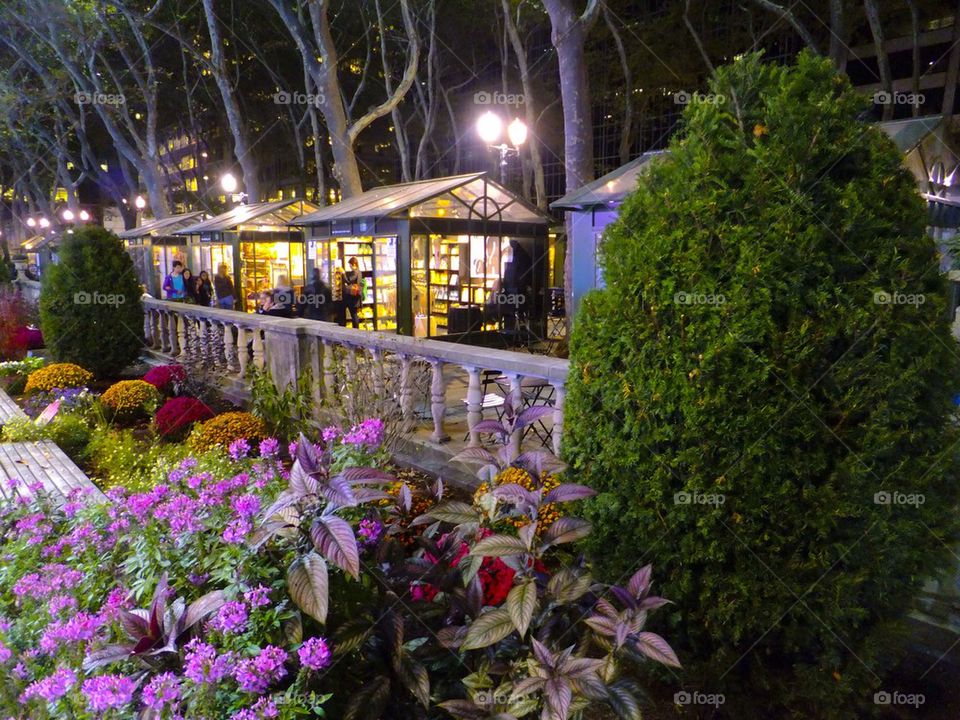 NEW YORK CITY BYRANT PARK THE GARDEN SHOPS