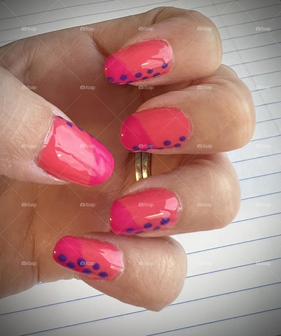 Fun 80s inspired nail art design 