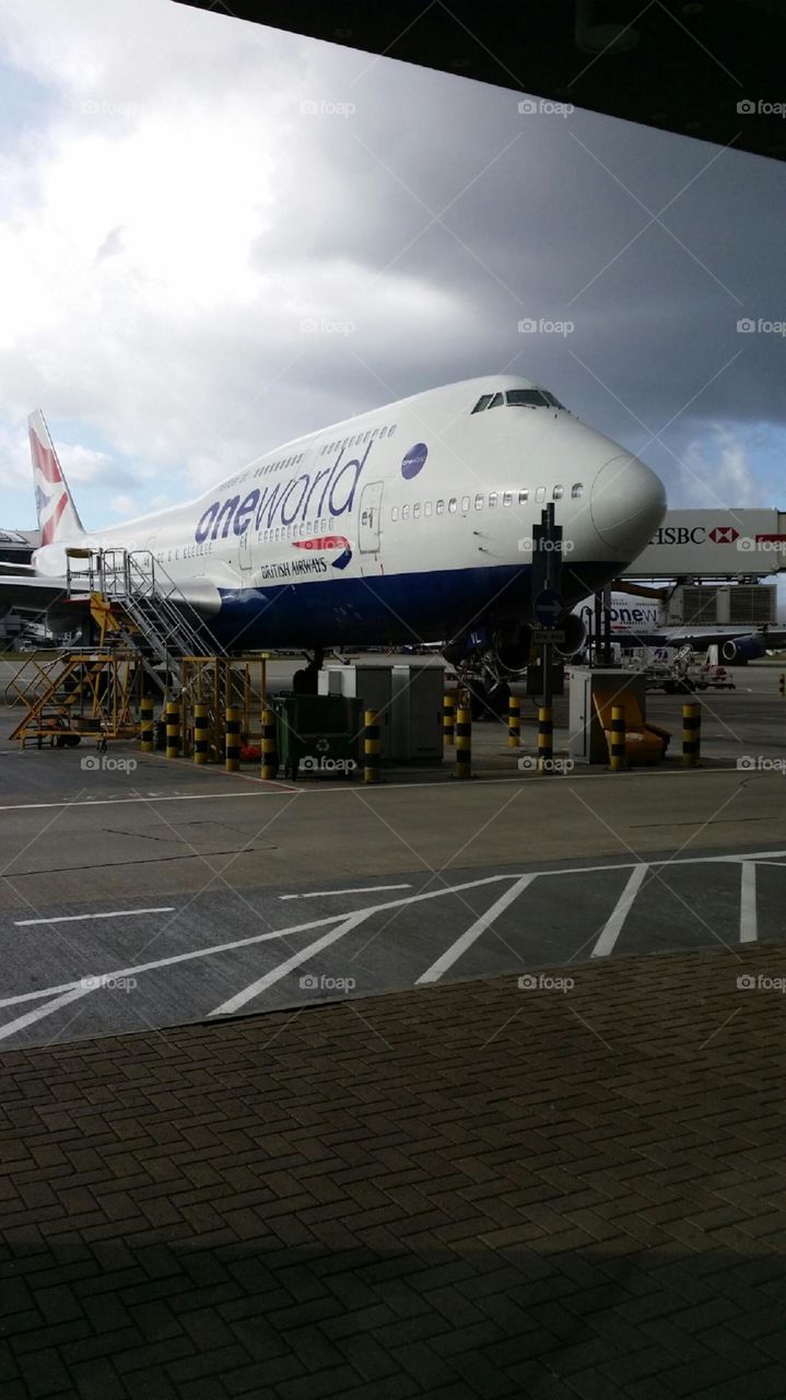 British airways 747. waiting for boarding at heathrow