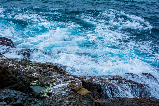 Sea view with beautiful beach waves