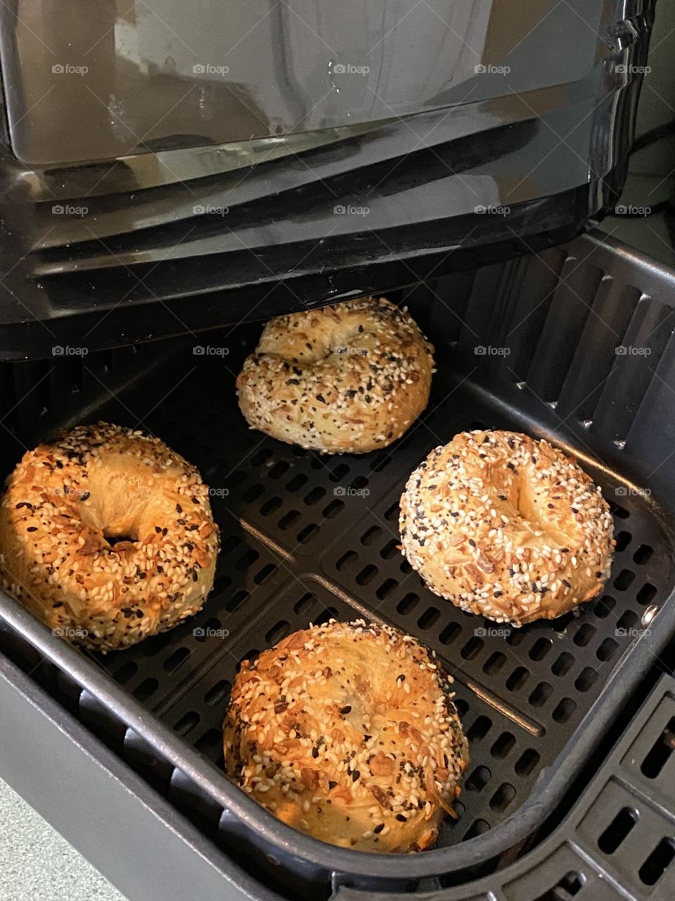 Air fryer bagels